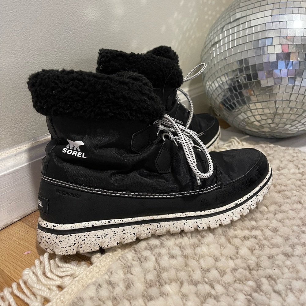 Sorel Winter Boots Women’s 9.5